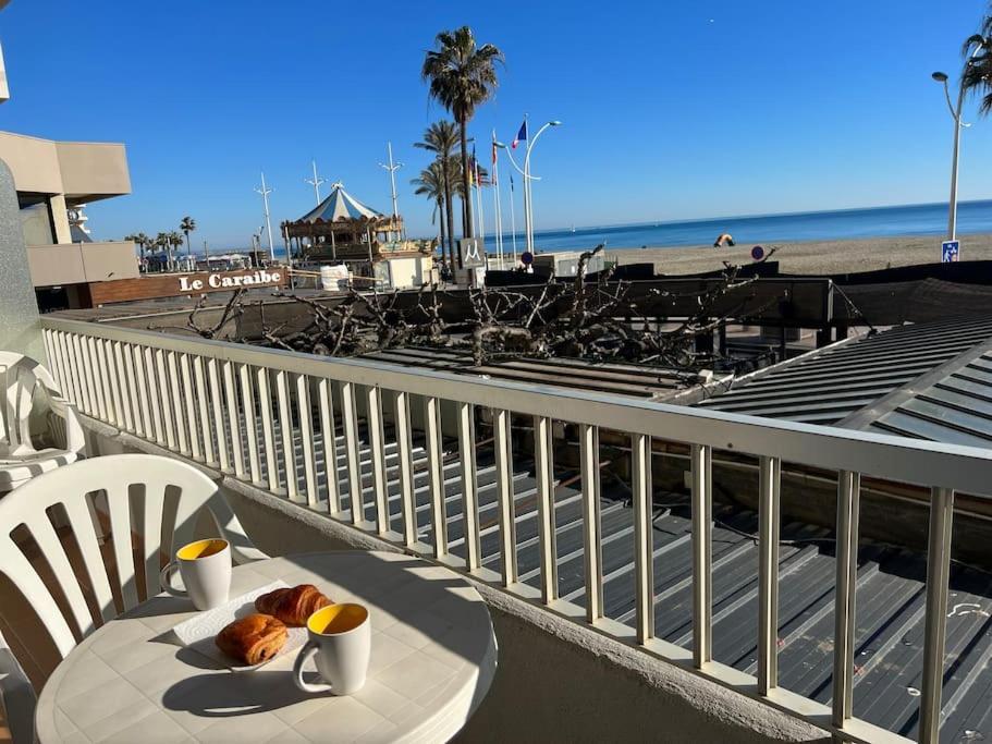 Le Carrousel - Apt Vue Mer - Plage A 10 M - Clim - Wifi Canet-en-Roussillon Exterior photo